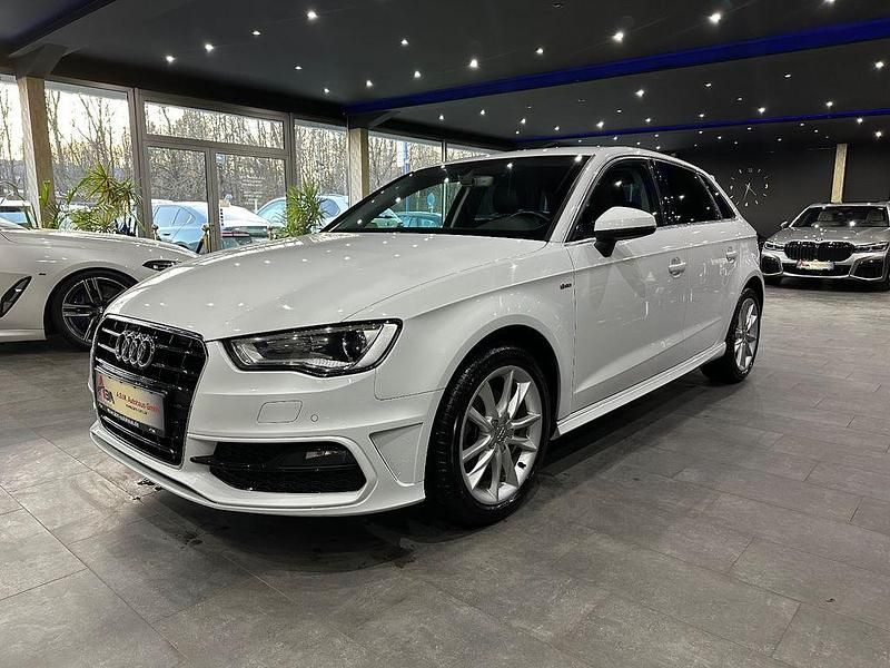 Weiß Gebraucht 2017 Audi A3 S-Line Limousine | 14.890 € (Superpreis) - Bild 1/4