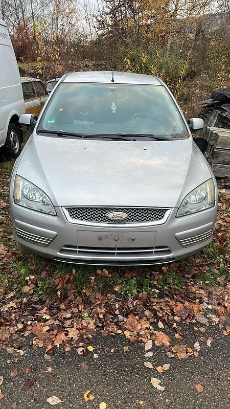 Gebraucht 2005 Ford Focus Limousine | 650 € (Superpreis) - Bild 1/4