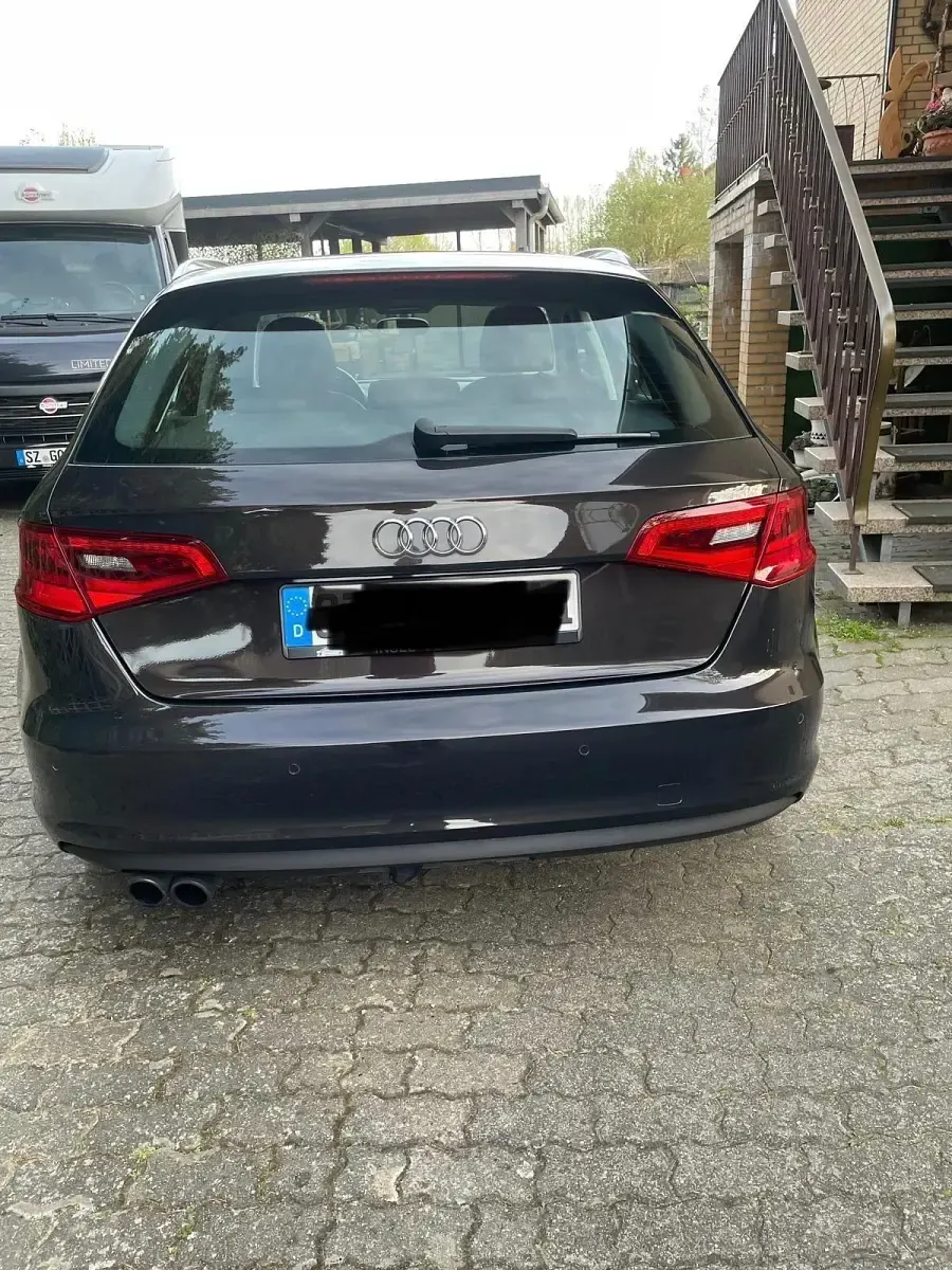 Używany Audi A3 Ambiente 122 KM (89 kW) 2013 Brązowy Sedan/Limuzyna