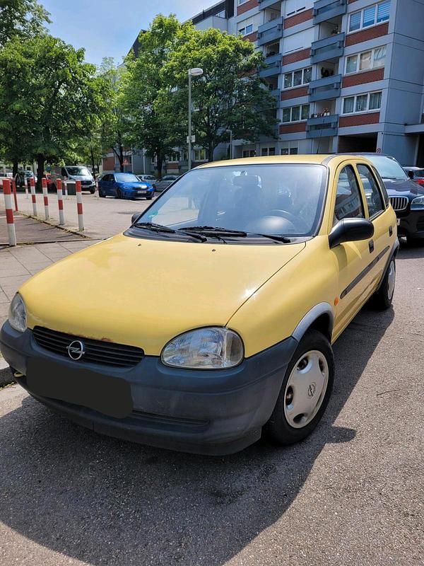 Gelb Gebraucht 2000 Opel Corsa Kleinwagen | 250 € (Superpreis) - Bild 1/3