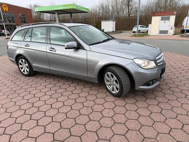 Gebraucht Mercedes C180 120 PS (88 kW) 2011 Kombi