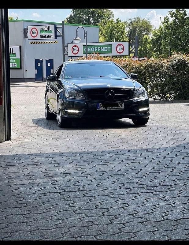 Gebraucht Mercedes C180 156 PS (114 kW) 2012 Coupé