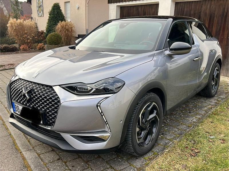 Grau Gebraucht 2022 DS Automobiles DS3 Crossback SUV | 18.900 € (Superpreis) - Bild 1/4
