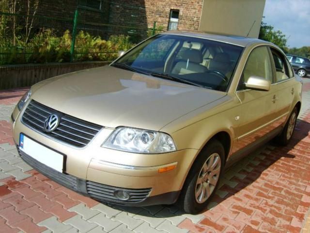 Gold metallic Gebraucht 2001 VW Passat Limousine | 4.300 € (Teuer) - Bild 1/4