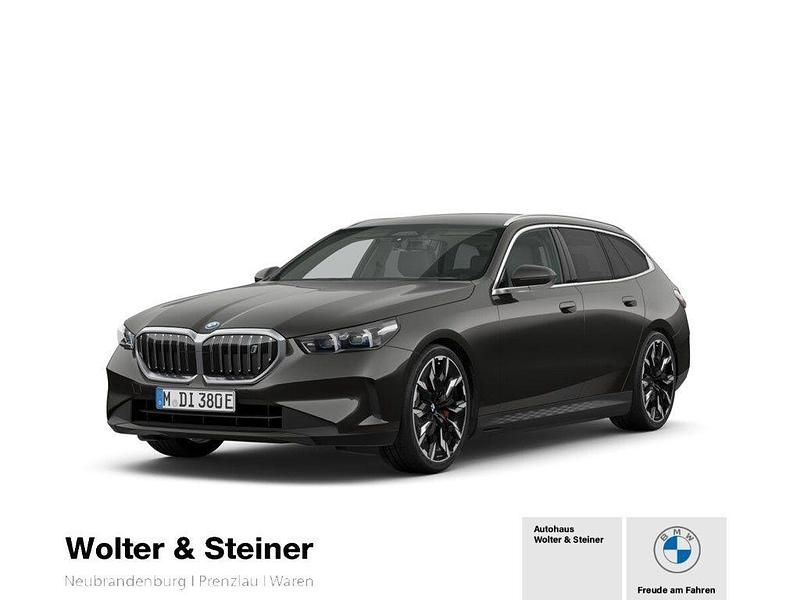 Grau Gebraucht 2025 BMW i5 M Sport Limousine | 95.980 € - Bild 1/4