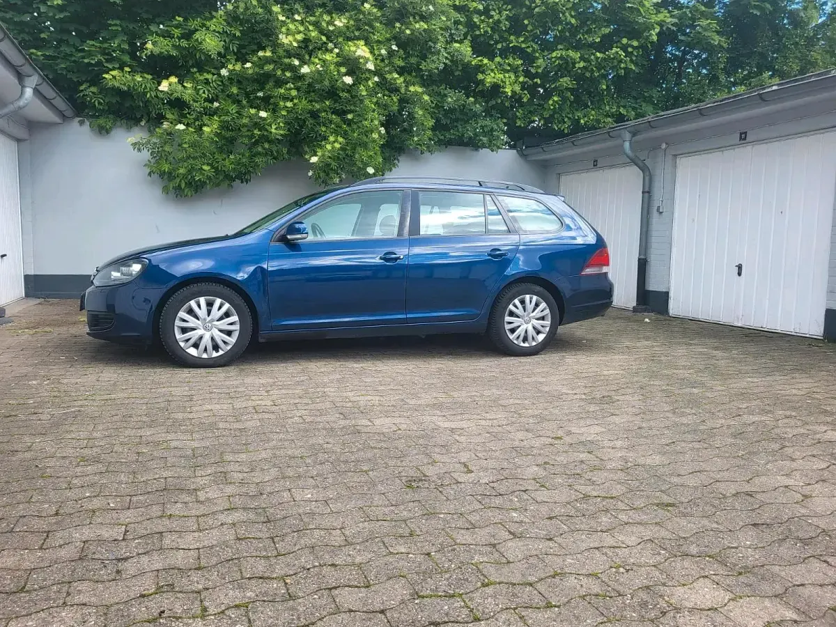 Second-hand VW Golf VII 105 CP (77 kW) 2013 Albastru Break