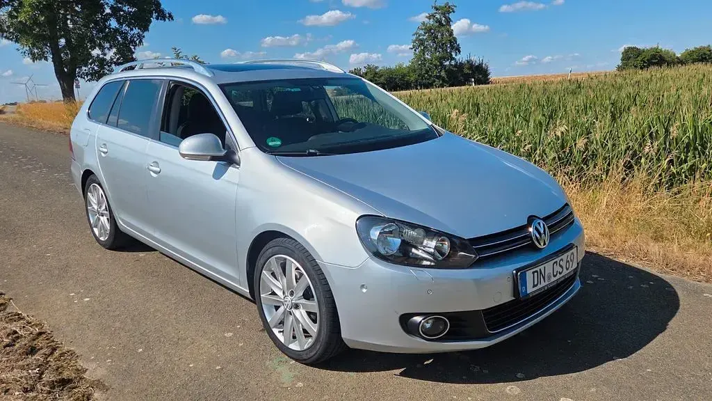 Gebraucht VW Golf VI Comfortline 105 PS (77 kW) 2011 Silber Kleinwagen