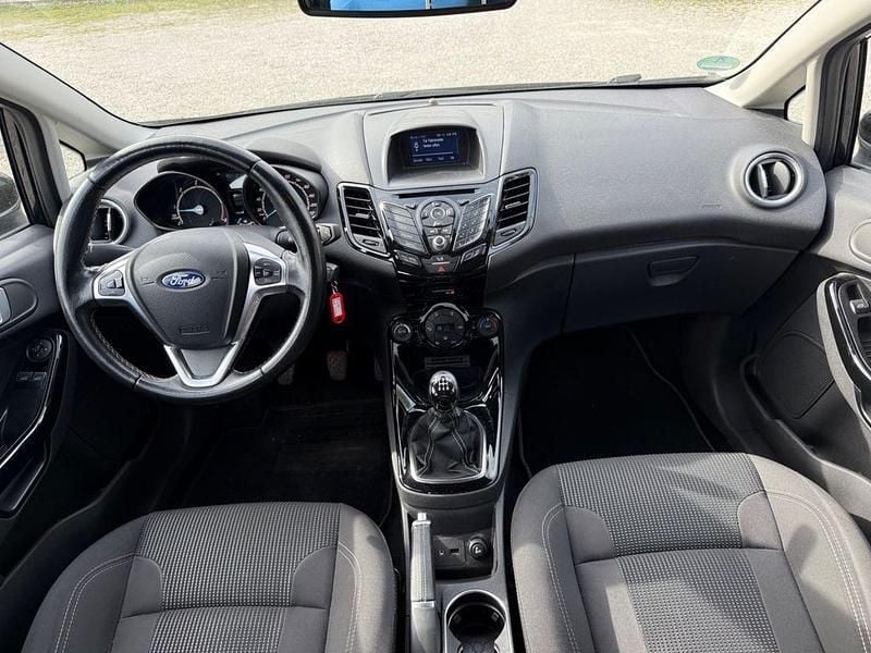 Gebraucht Ford Fiesta Titanium 95 PS (69 kW) 2016 Schwarz Limousine