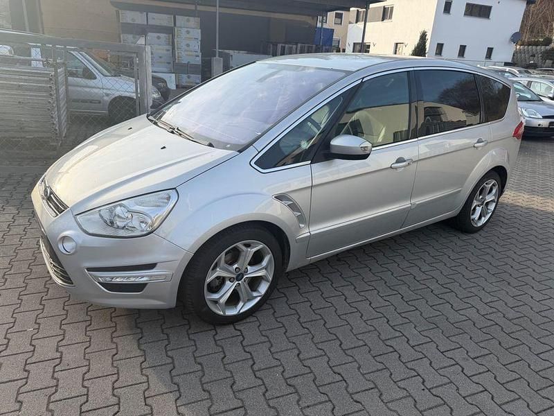 Gebraucht Ford S-MAX Titanium 203 PS (149 kW) 2012 Grau Van / Kleinbus