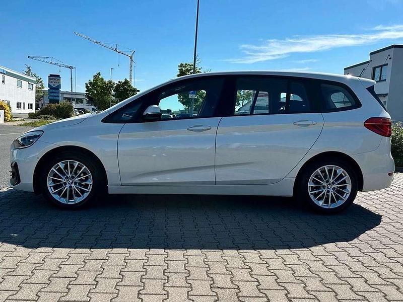 Gebraucht BMW 216 109 PS (80 kW) 2021 Mineralweiss metallic Van / Kleinbus