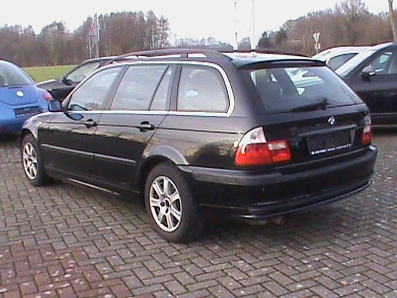 Gebraucht BMW 318 143 PS (105 kW) 2005 Schwarz Kombi