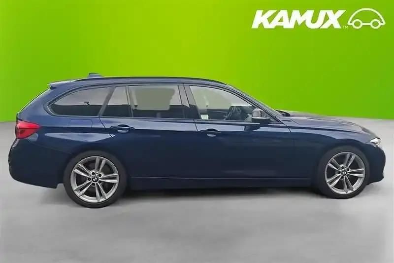 Usata BMW 330 258 CV (189 kW) 2018 Blu Station wagon