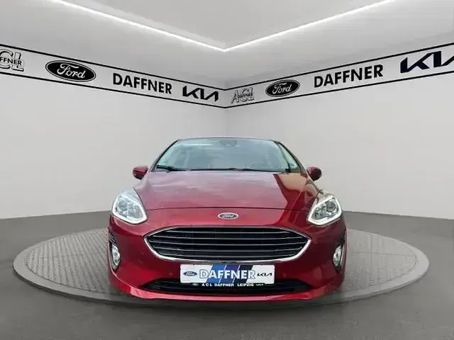 Gebraucht Ford Fiesta Titanium 125 PS (91 kW) 2020 Rubyrot (metallic) Kleinwagen