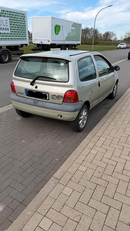 Second-hand Renault Twingo 75 CP (55 kW) 2001 Gri Hatchback