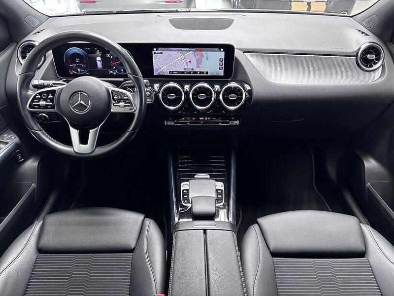 Gebraucht Mercedes B220 190 PS (139 kW) 2020 Silber (iridiumsilber) Van / Kleinbus