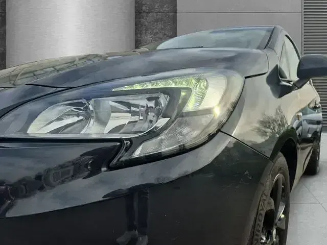 Gebraucht Opel Corsa Color Edition 95 PS (69 kW) 2015 Schwarz Kleinwagen