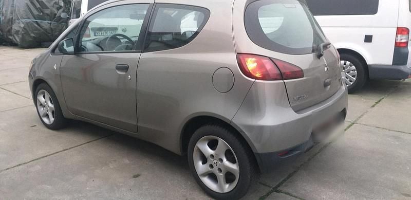 Gebraucht Mitsubishi Colt 75 PS (55 kW) 2009 Kleinwagen