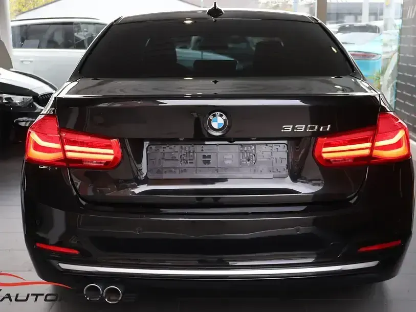 Gebraucht BMW 330 Luxury Line 258 PS (189 kW) 2017 Schwarz Limousine
