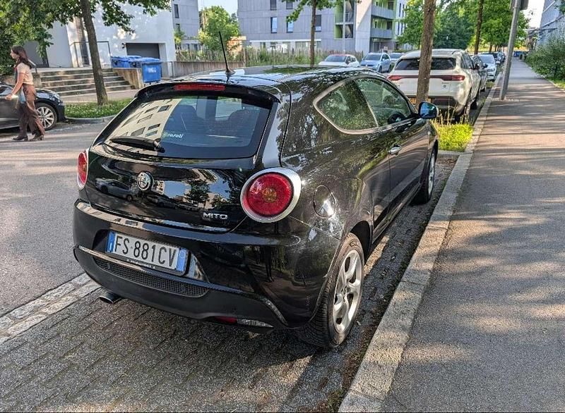 Gebraucht Alfa Romeo MiTo 77 PS (56 kW) 2018 Schwarz Kleinwagen