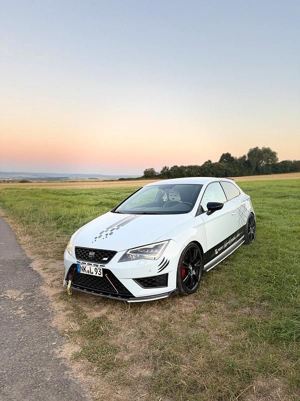Weiß Gebraucht 2014 Cupra Leon Coupé | 13.500 € (Fairer Preis) - Bild 1/4