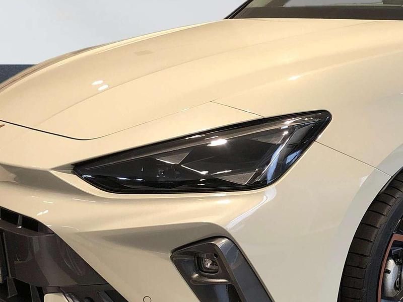 Gebraucht Cupra Leon 150 PS (110 kW) 2024 Taiga grau Limousine