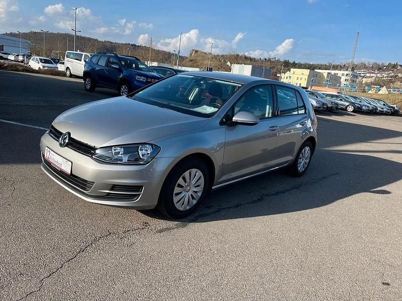 Gebraucht VW Golf VII Trendline 110 PS (80 kW) 2016 Silber Kleinwagen