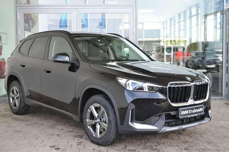 Neu BMW X1 156 PS (114 kW) 2026 Schwarz uni SUV