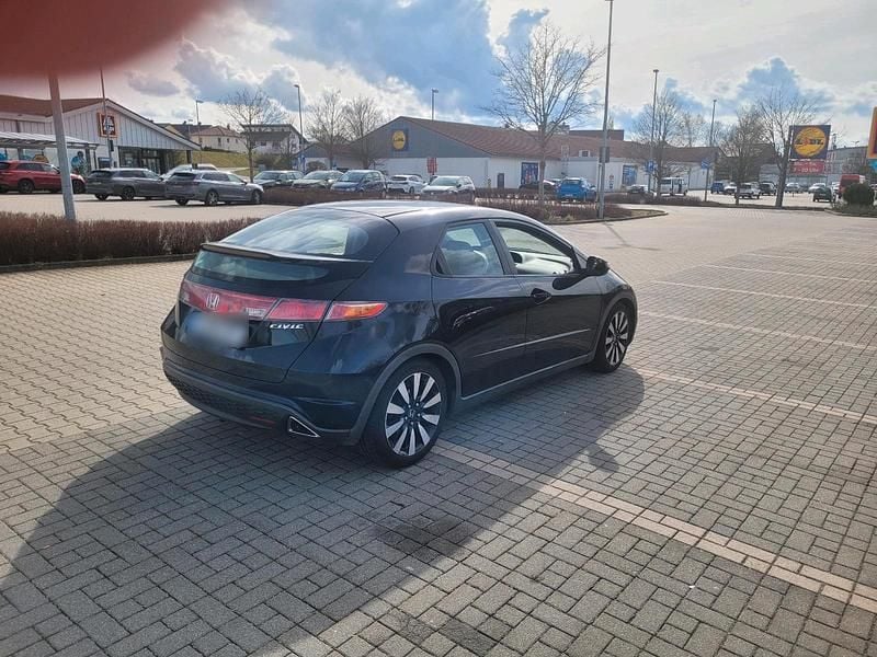 Gebraucht Honda Civic 140 PS (102 kW) 2007 Schwarz Kleinwagen