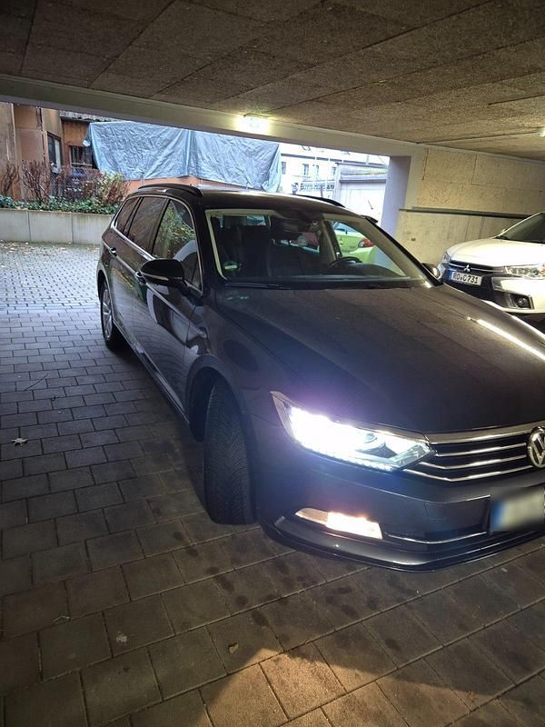 Gebraucht VW Passat 150 PS (110 kW) 2018 Kombi