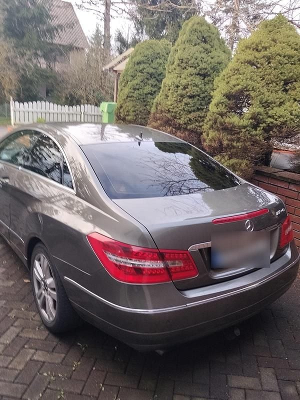 Gebraucht Mercedes E220 170 PS (125 kW) 2011 Coupé