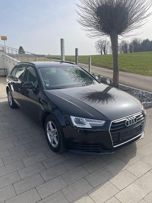 Gebraucht Audi A4 Design 150 PS (110 kW) 2018 Schwarz Kombi