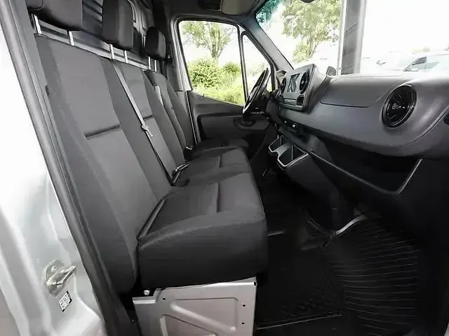 Gebraucht Mercedes Sprinter 170 PS (125 kW) 2022 Iridiumsilber metallic Van