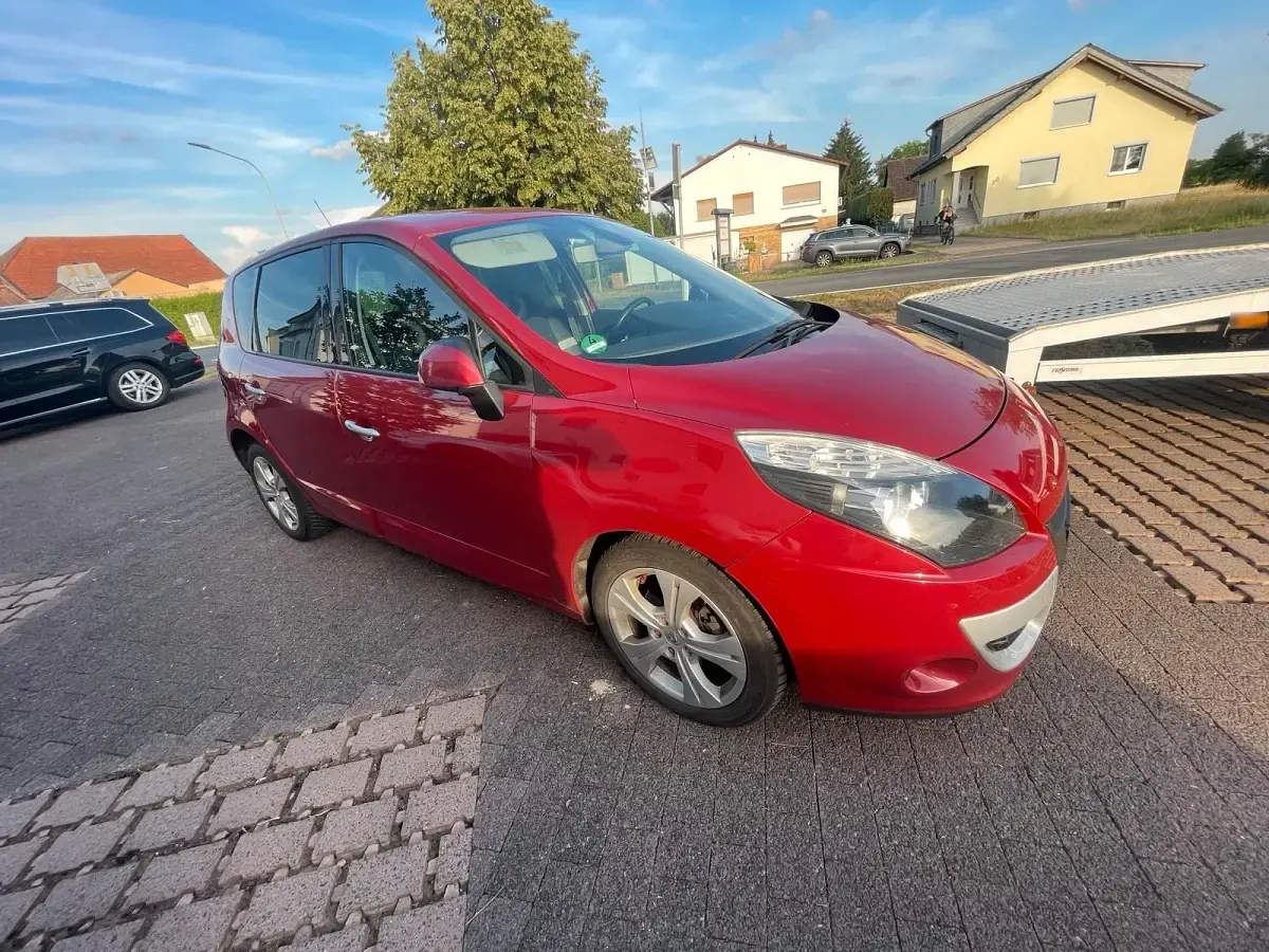 Gebraucht Renault Scénic 2011 Rot Van / Kleinbus