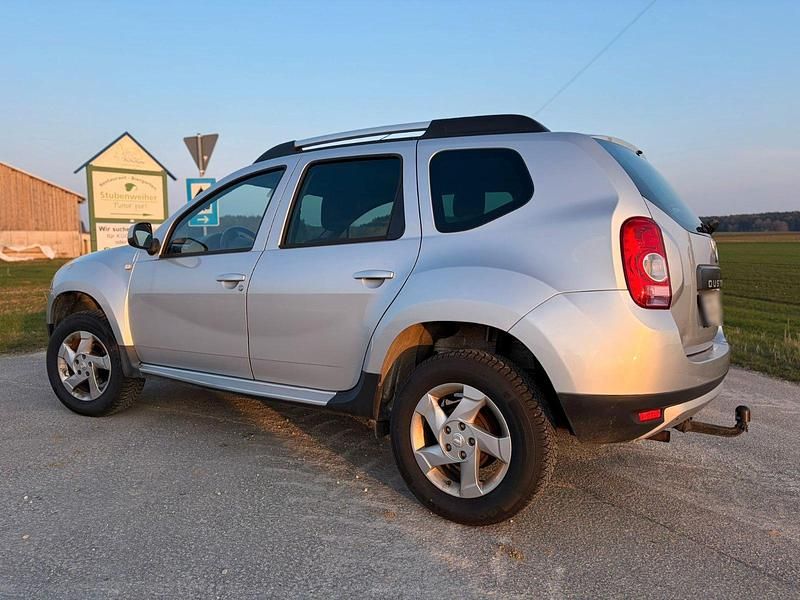 Second-hand Dacia Duster 103 CP (75 kW) 2011 Argintiu SUV