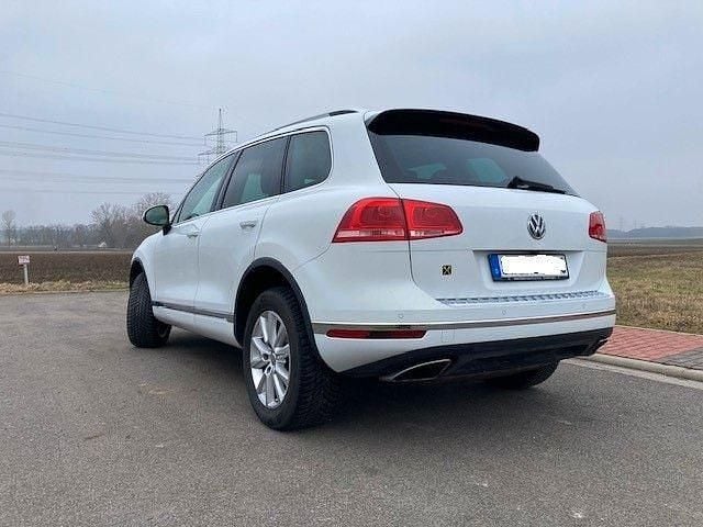 Gebraucht VW Touareg 262 PS (192 kW) 2015 Weiß SUV