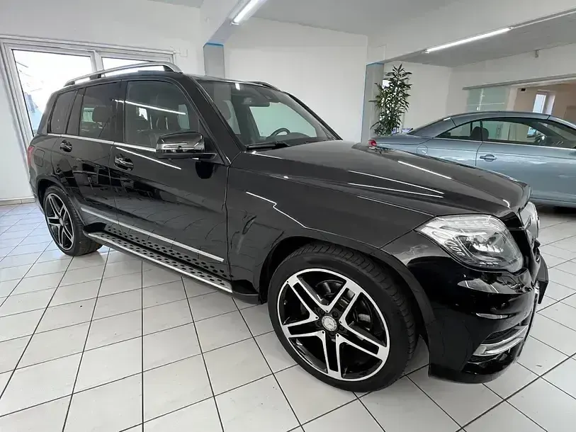 Gebraucht Mercedes GLK350 AMG 265 PS (194 kW) 2015 Obsidianschwarz (metallic) SUV