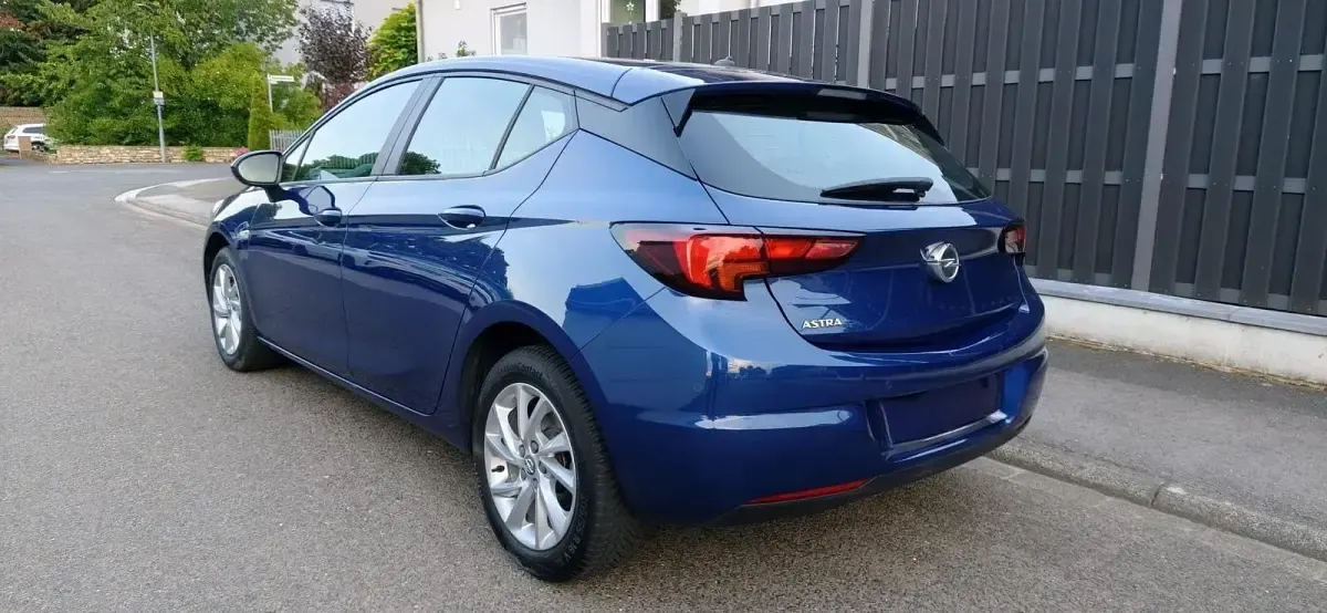Gebraucht Opel Astra 110 PS (80 kW) 2021 Blau Limousine