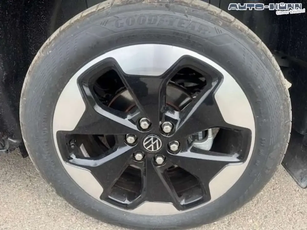 Neu VW Caravelle Style 160 kW (218 PS) 2026 Midnight black metallic Van