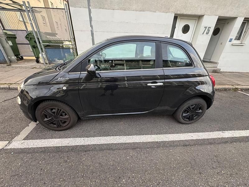 Schwarz Gebraucht 2021 Fiat 500 Dolcevita Kleinwagen | 13.500 € (Etwas zu teuer) - Bild 1/4