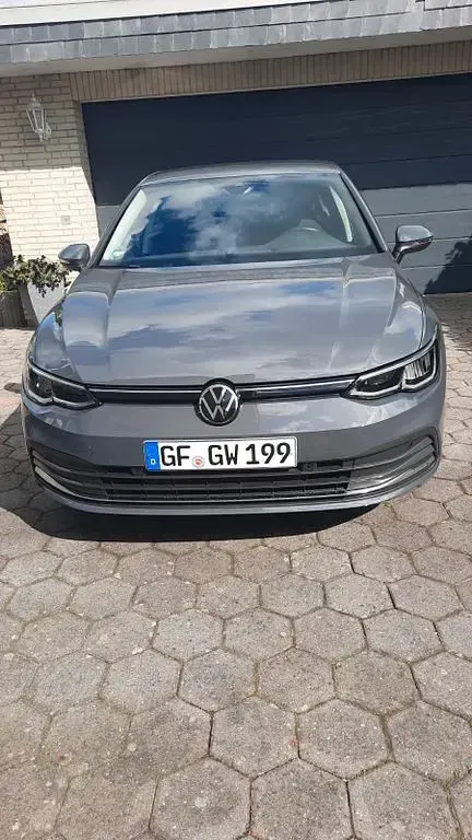 Gebraucht VW Golf VIII Move 150 PS (110 kW) 2023 Grau Limousine