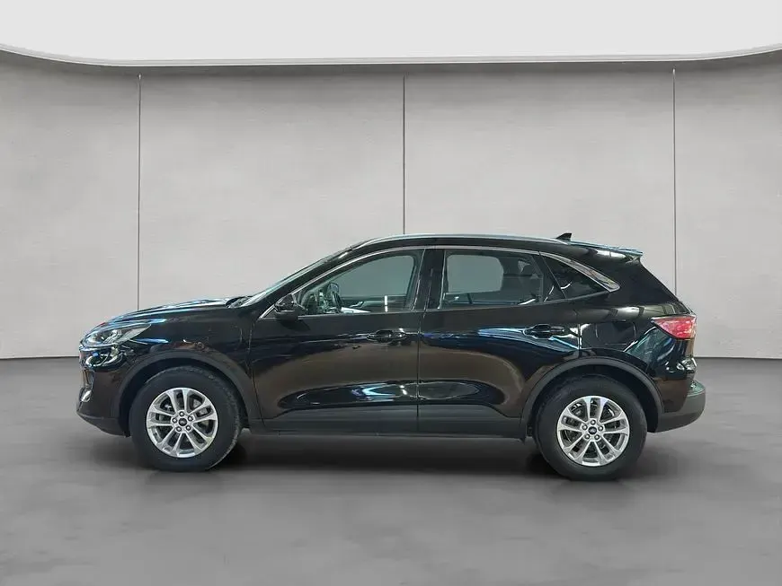 Gebraucht Ford Kuga Titanium 152 PS (111 kW) 2022 Schwarz SUV