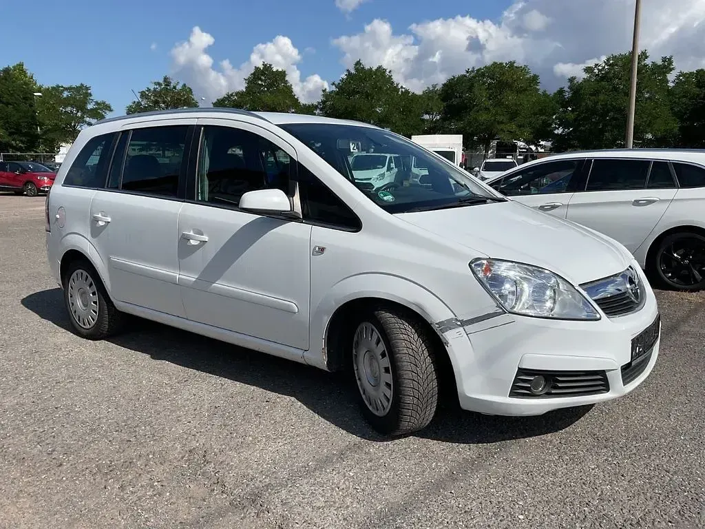 Gebraucht Opel Zafira Catch Me 120 PS (88 kW) 2007 Weiß Van / Kleinbus