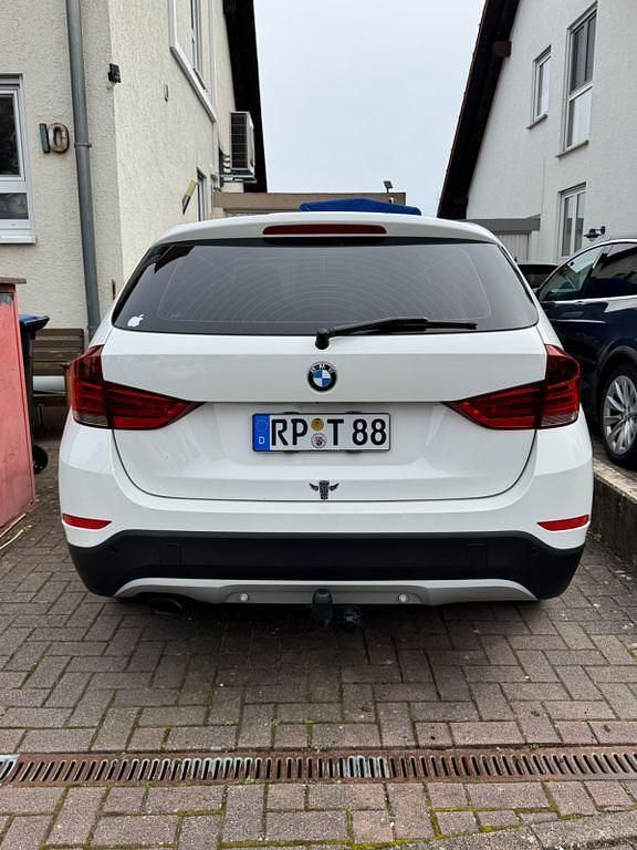 Gebraucht BMW X1 150 PS (110 kW) 2012 Weiß SUV