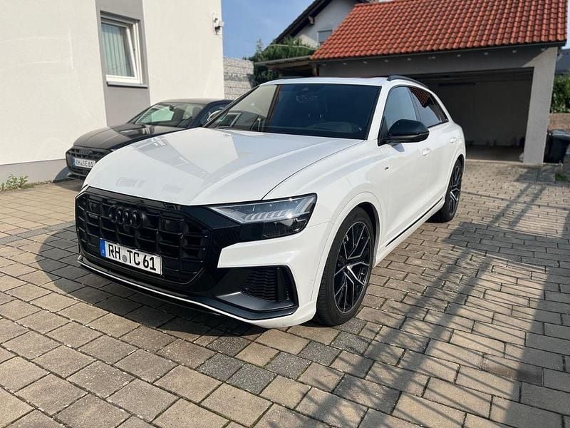 Weiß Gebraucht 2021 Audi Q8 Ambiente SUV | 58.100 € (Fairer Preis) - Bild 1/4