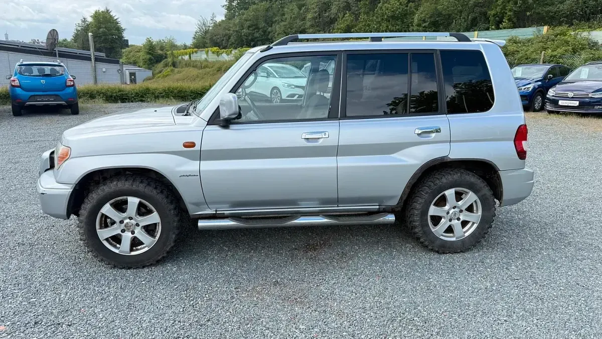 Gebraucht Mitsubishi Pajero Intense 114 PS (83 kW) 2005 Urban silver SUV
