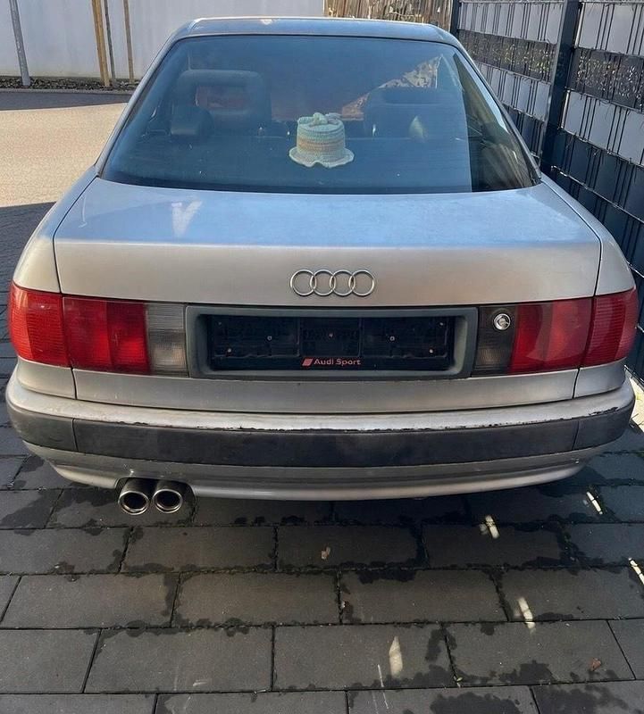 Gebraucht Audi 80 90 PS (66 kW) 1993 Silber Limousine