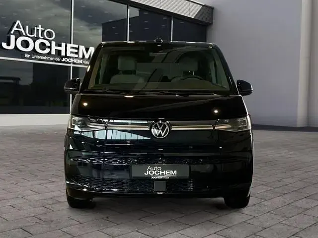 Używany VW T7 Style 150 KM (110 kW) 2025 Czarny Van