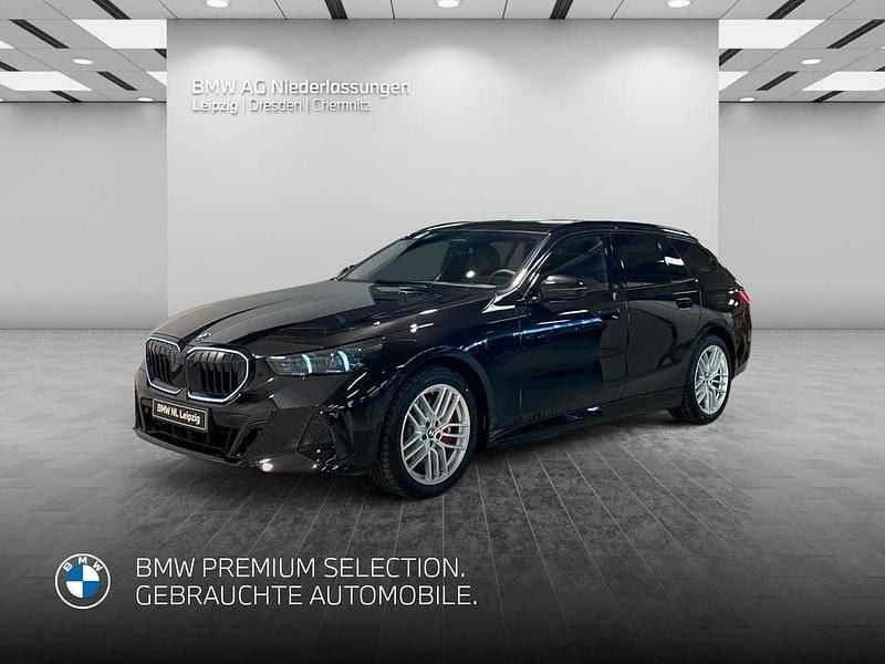 Schwarz Neu 2026 BMW 550e M Sport Kombi | 77.500 € (Guter Preis) - Bild 1/4
