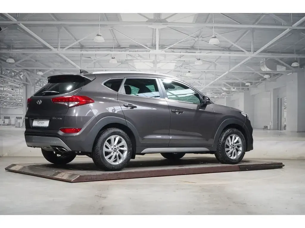 Gebraucht Hyundai Tucson Passion Plus 177 PS (130 kW) 2018 Moon rock SUV