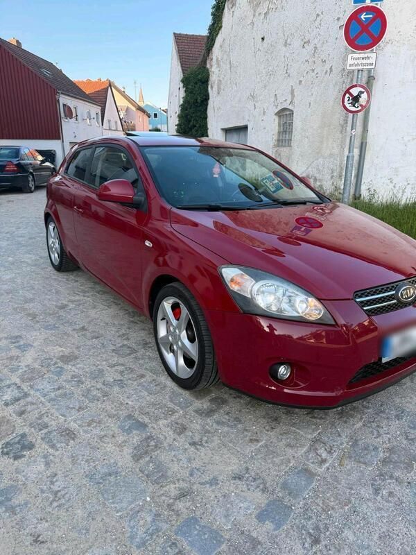 Rot Gebraucht 2008 Kia Ceed Kleinwagen | 2.400 € (Superpreis) - Bild 1/4